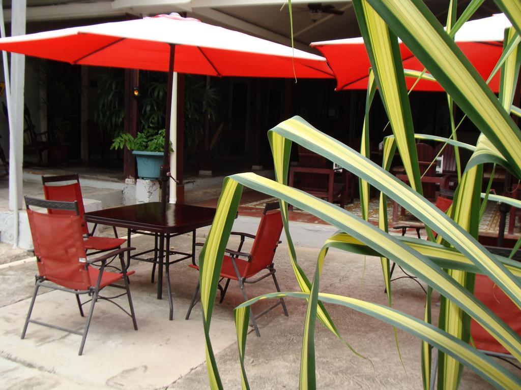 Hotel Liberia Extérieur photo
