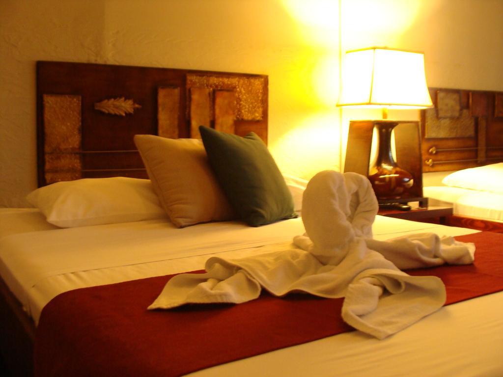 Hotel Liberia Extérieur photo