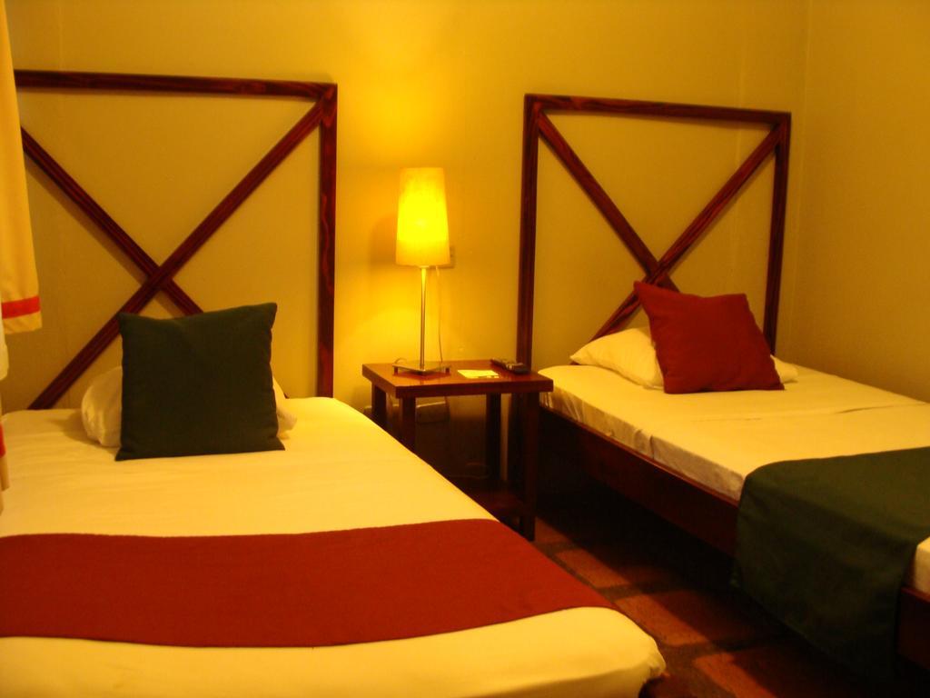 Hotel Liberia Extérieur photo