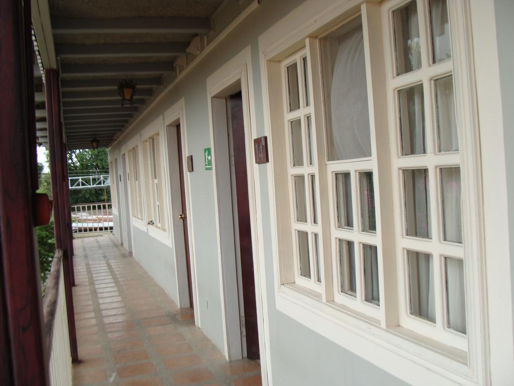 Hotel Liberia Extérieur photo